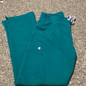 Figs Kade Cargo Scrub Pants Size M Hunter Green